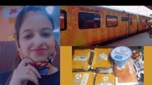 'Tejas Express ke asli maze khana hi khana || IRCTC Food || Indian Railways'