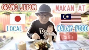 'Japanese cannot eat blue food but I think it\'s because they never tried NASI KERABU'