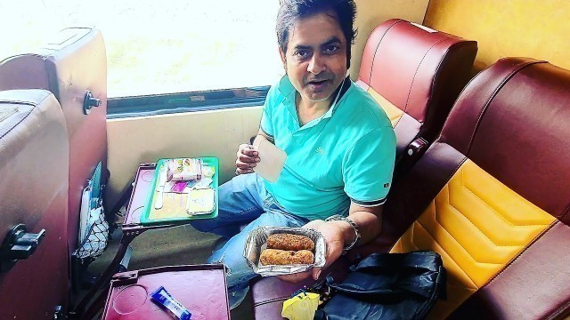 'Irctc tejas express after lockdown || train journey & Food review | New Delhi Via Kanpur central'