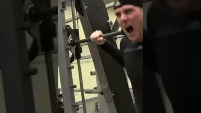 'Cody from dudeperfect sets off lunk alarm at planet fitness #shorts #dp #gym #fyp'