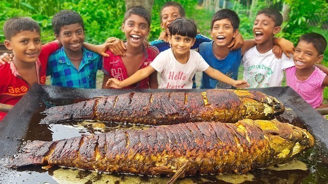 'Nostalgic Cooking of Village Boys - Two Big Black Carp Fish Fry - Picnic Food - Choruivati'