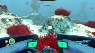 'Subnautica Episode 6 Getting food and going to a life pod'