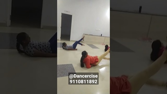 'we fitness class both online and offline. contact 9110811892 #choreography #cover #fitness'