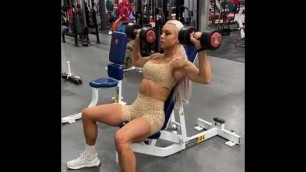 'Shoulder Day Workout at Gym Lauren Simpson 