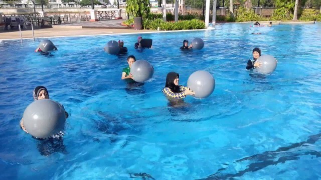 'Aqua Gym @ Aqua Aerobic Fitball'