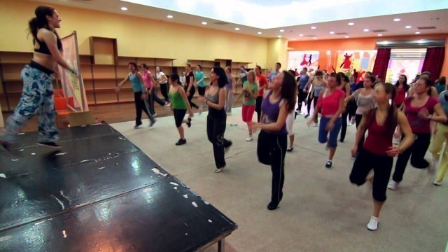 'Zumba Fitness Master Class Ana GEORGESCU si Z. Adreea Teodora part1  www.zumbasuceava.ro'