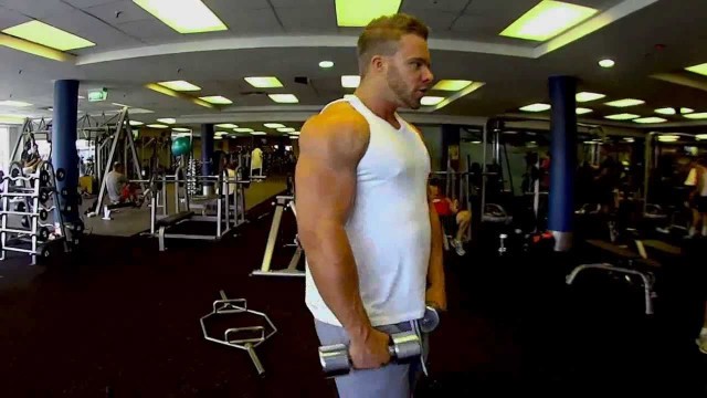 'JP\'s Technique 101. Dumbbell side lateral raises'