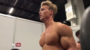 'Hagen Richter Fitness Model Pump Styrke Studio (full vid link below)'