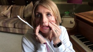 'Can The Facial Fitness Pao Give Kaye Adams A Natural Facelift?'