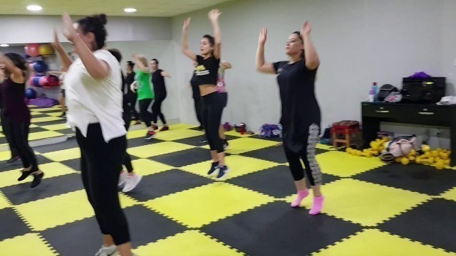 'ZUMBA | ZUMBA DANS | BAYANLARA ÖZEL ZUMBA GRUP DERS'