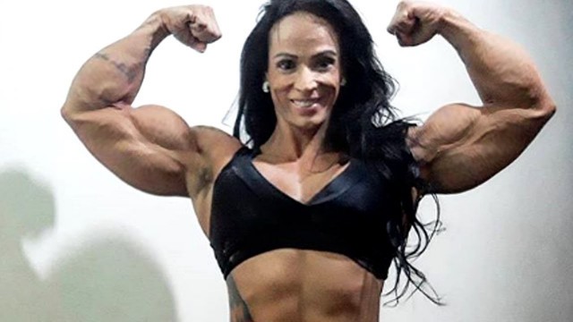 'Super Muscles Woman | Gilberia Cunha Brazilian Female Bodybuilder'