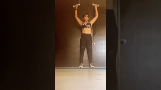 'Actress Mandirabedi workout'