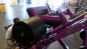 '1100lb Planet Fitness Leg Press...5 times!!!!!!'