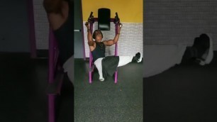 'Planet Fitness Workout - Utilising the Dip / Ab Bar #gym #fitness #calisthenics'