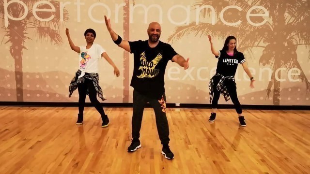 'La Demanda (Bachata) - Romeo Santos & Raulin Rodriguez - Zumba Fitness'