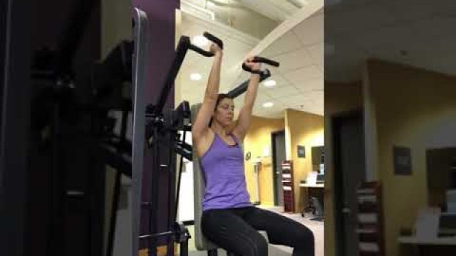 'Biangular Shoulder Press Machine'