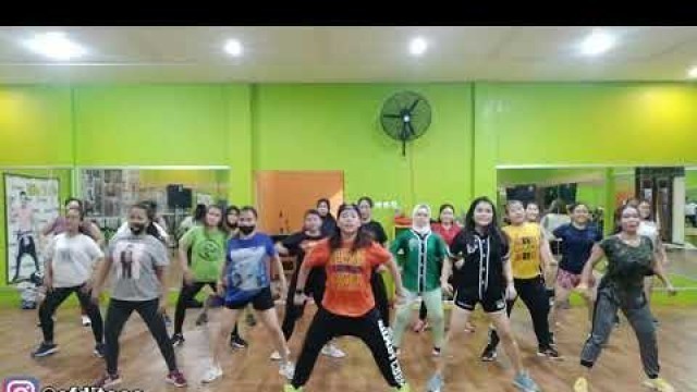 'POOKIE REMIX - Aya Nakamura ft. Lil Pump | Zumba | Dance Fitness | Edita Febriana'